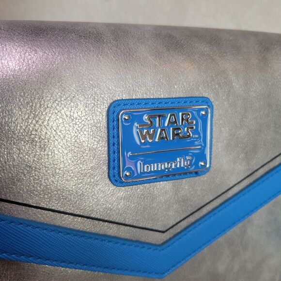 Loungefly Star Wars Cross Body Bag Purse Jango Fett Chain Strap Silver Blue NWT - Picture 5 of 9
